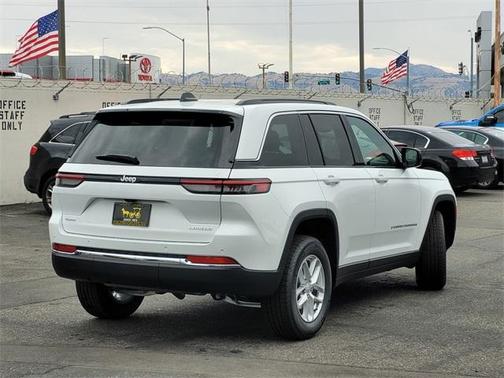 2025 Jeep Grand Cherokee Laredo X