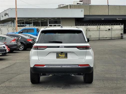 2025 Jeep Grand Cherokee Laredo X