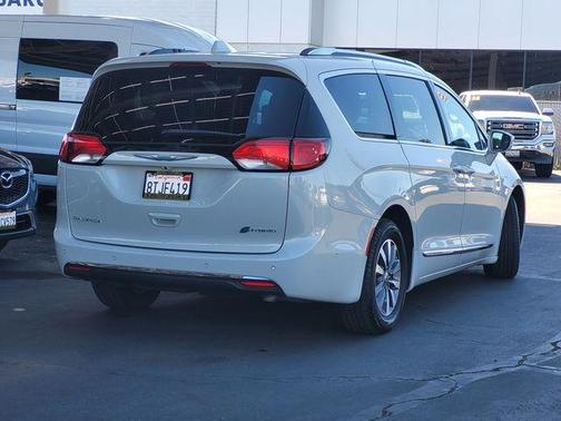 2020 Chrysler Pacifica Hybrid Limited