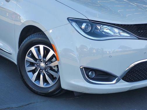 2020 Chrysler Pacifica Hybrid Limited