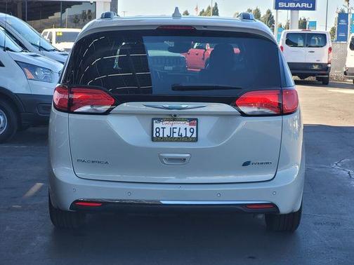 2020 Chrysler Pacifica Hybrid Limited