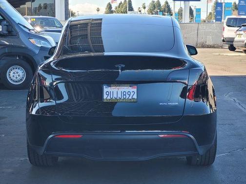 2024 Tesla Model Y Long Range