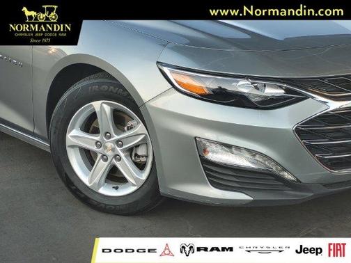 Sterling Gray Metallic 2024 Chevrolet Malibu LT