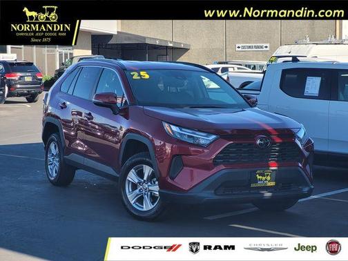 Pearl 2025 Toyota RAV4 XLE