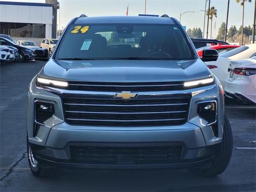 2024 Chevrolet Traverse LT