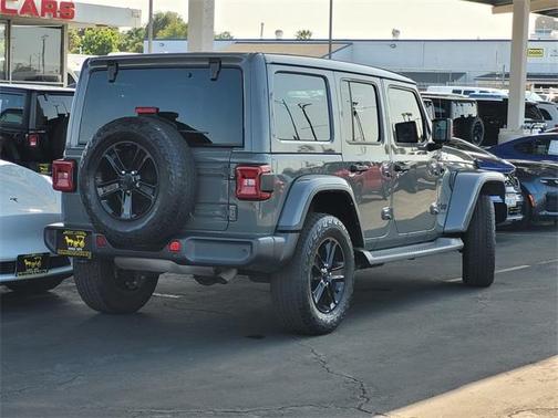 2021 Jeep Wrangler Unlimited Sahara Altitude