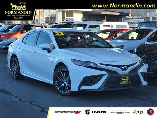 2022 Toyota Camry SE