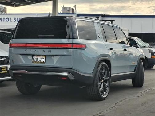 2022 Rivian R1S Launch Edition