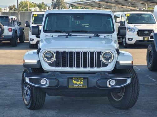 Bright White Clearcoat 2025 Jeep Wrangler Sahara