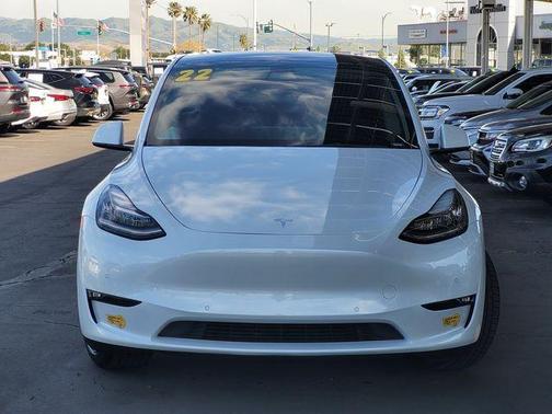 Pearl White 2022 Tesla Model Y Long Range