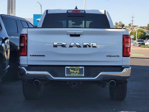 Bright White Clearcoat 2025 RAM 1500 Laramie