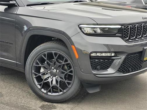 2025 Jeep Grand Cherokee Summit