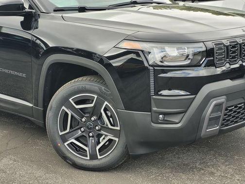 2026 Jeep Cherokee LAREDO/LIMITED