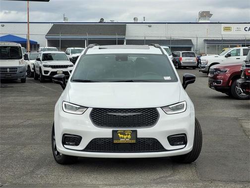 2026 Chrysler Pacifica Limited