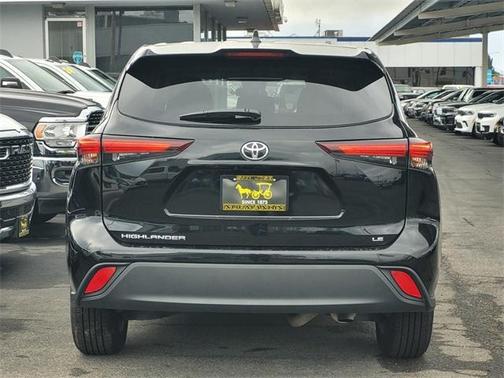 2024 Toyota Highlander LE