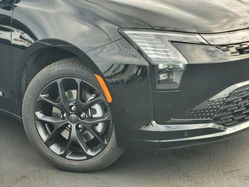 Diamond Black 2027 Chrysler Pacifica LIMITED