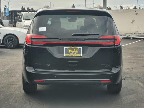 Diamond Black 2027 Chrysler Pacifica LIMITED