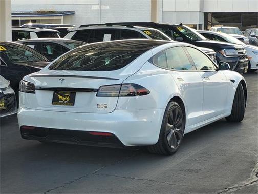 2022 Tesla Model S Plaid