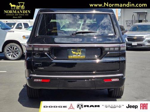Gloss Black 2026 Jeep Grand Wagoneer Summit