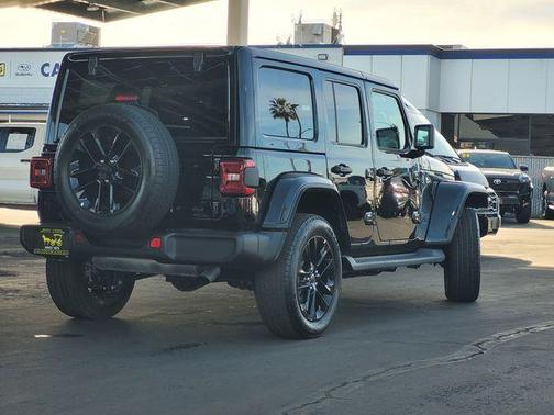 2025 Jeep Wrangler 4xe Sahara