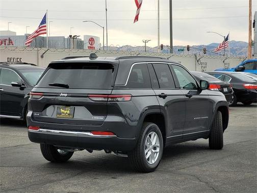 2025 Jeep Grand Cherokee Laredo X