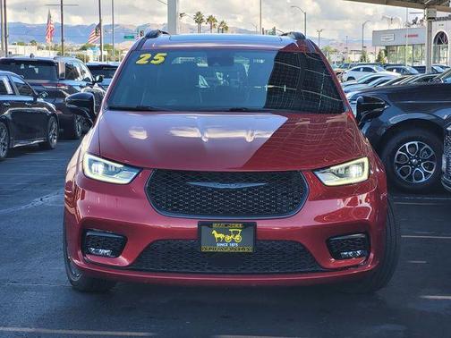 2025 Chrysler Pacifica Limited