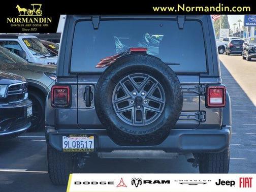 Granite Crystal Clearcoat Metallic 2024 Jeep Wrangler Sport