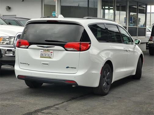 2019 Chrysler Pacifica Hybrid Limited