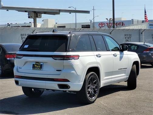 2025 Jeep Grand Cherokee Summit