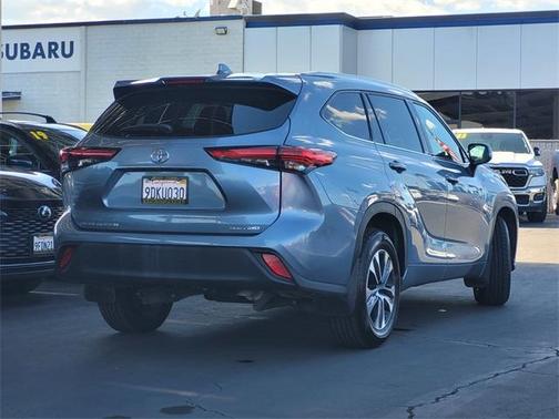 2022 Toyota Highlander XLE