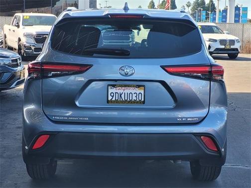 2022 Toyota Highlander XLE