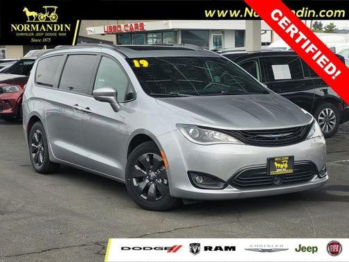 2019 Chrysler Pacifica Hybrid Limited