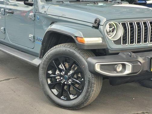 2025 Jeep Wrangler 4xe Sahara