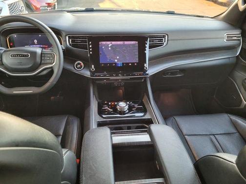 2024 Jeep Wagoneer Series III