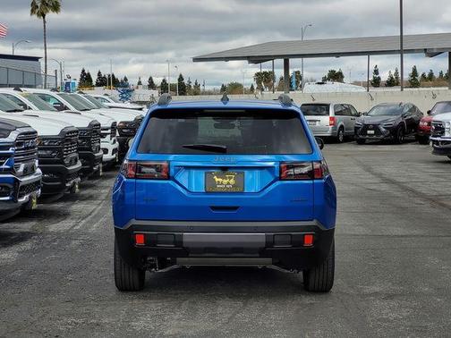 2026 Jeep Cherokee LAREDO/LIMITED