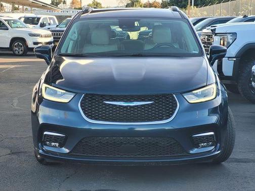 2021 Chrysler Pacifica Hybrid Touring L