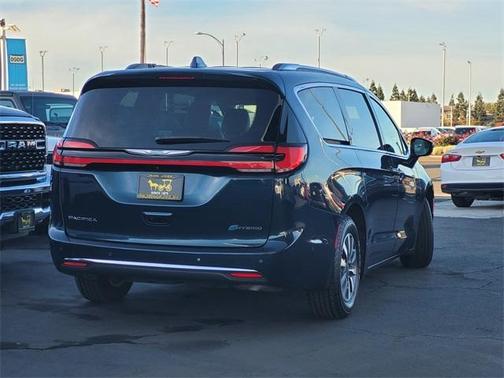 2021 Chrysler Pacifica Hybrid Touring L