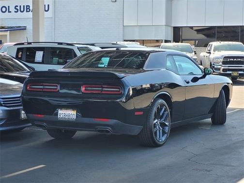 2020 Dodge Challenger SXT