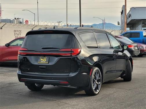 2026 Chrysler Pacifica Limited