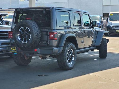 Granite Crystal Clearcoat Metallic 2025 Jeep Wrangler 4xe Rubicon