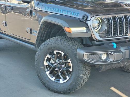 Granite Crystal Clearcoat Metallic 2025 Jeep Wrangler 4xe Rubicon