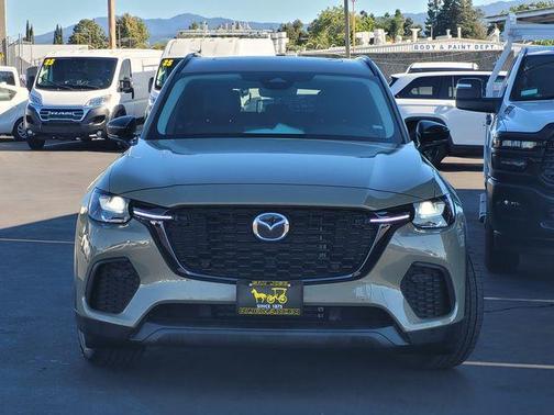 Zircon Sand Metallic 2025 Mazda CX-70 PF