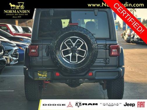 Granite Crystal Clearcoat Metallic 2025 Jeep Wrangler Rubicon