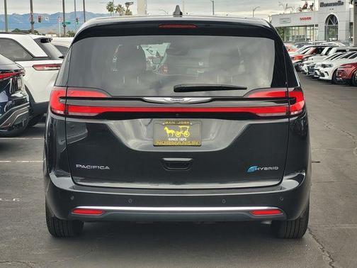 2024 Chrysler Pacifica Hybrid Select