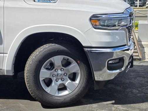 Bright White Clearcoat 2026 RAM 1500 Big Horn/Lone Star