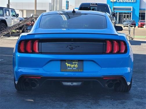 2022 Ford Mustang EcoBoost