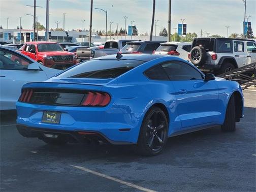 2022 Ford Mustang EcoBoost