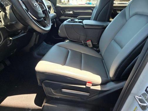 Bright White Clearcoat 2026 RAM 1500 Tradesman