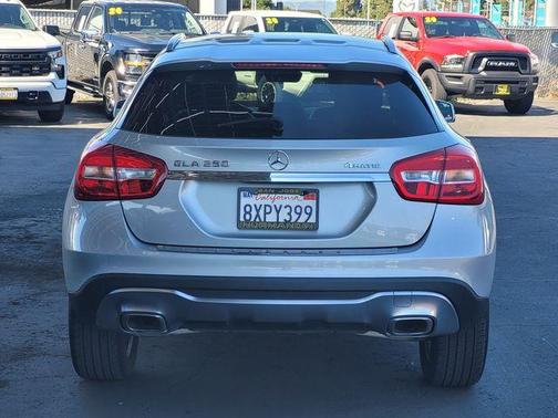 2018 Mercedes-Benz GLA 250 Base 4MATIC