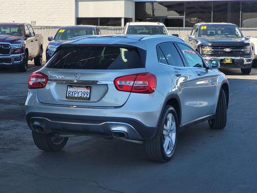 2018 Mercedes-Benz GLA 250 Base 4MATIC